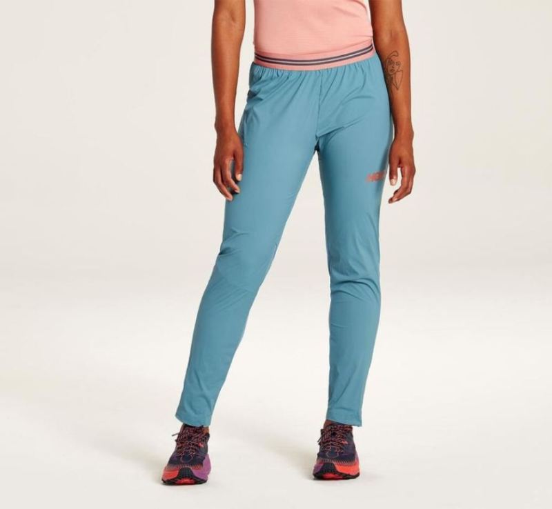 Hoka | Women's Wind Pant Ombre Blue / Provincial Blue